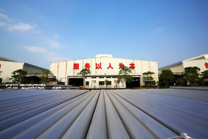 鋁型材熔鑄車間-成品鋁棒-工業(yè)鋁型材生產廠家